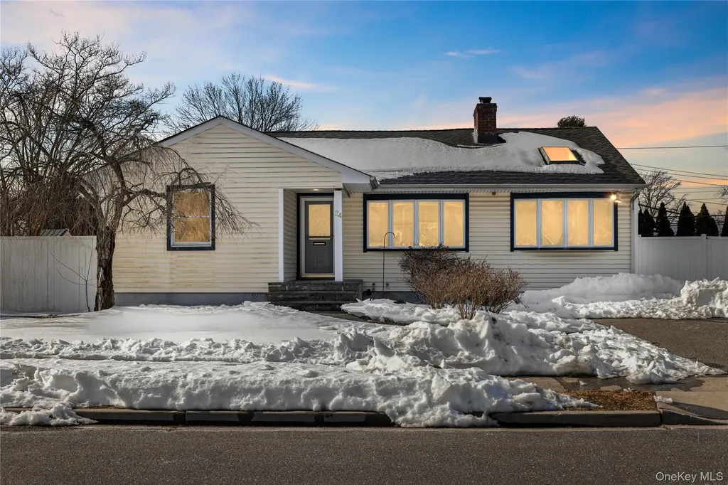 24 Elderberry Road Syosset NY 11791