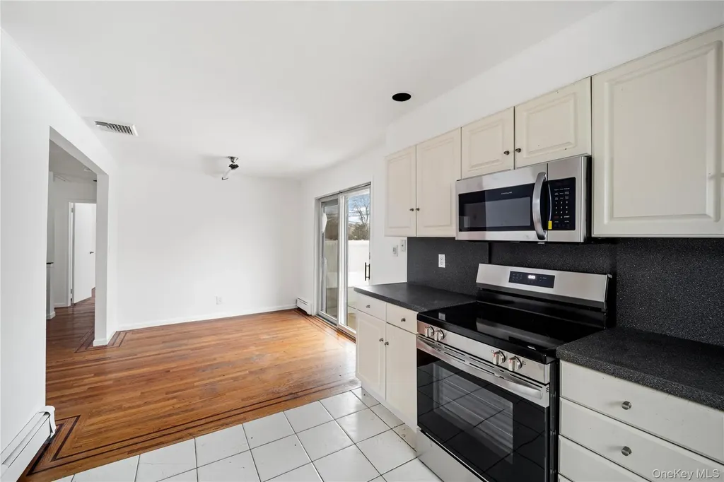 24 Elderberry Road Syosset NY 11791