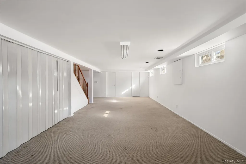 24 Elderberry Road Syosset NY 11791