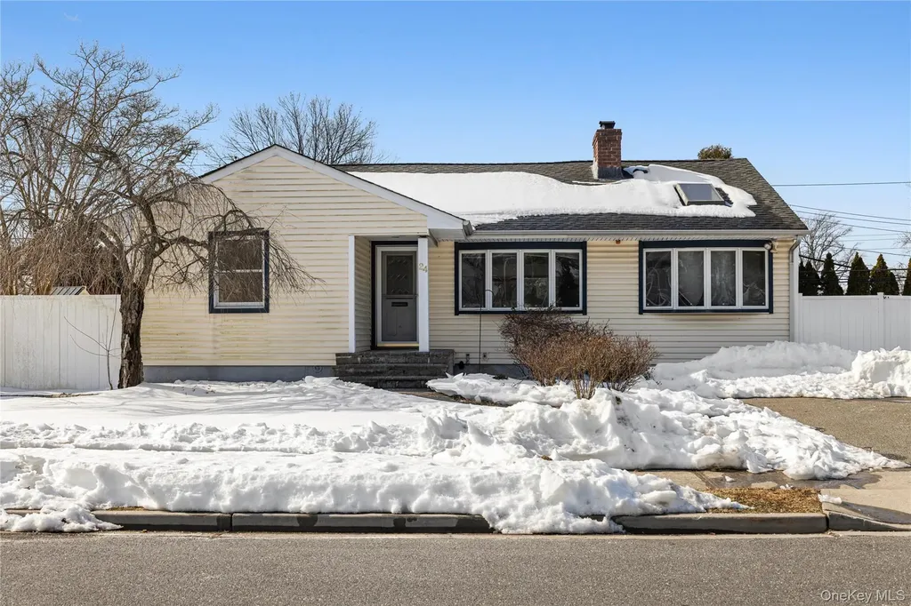 24 Elderberry Road Syosset NY 11791