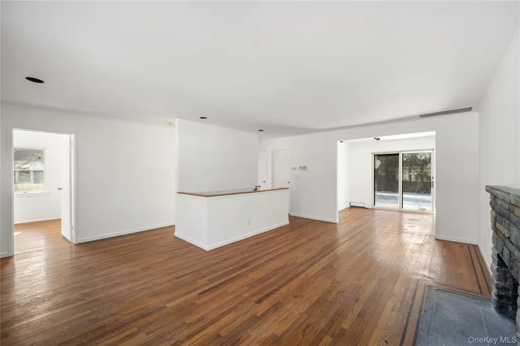 24 Elderberry Road Syosset NY 11791