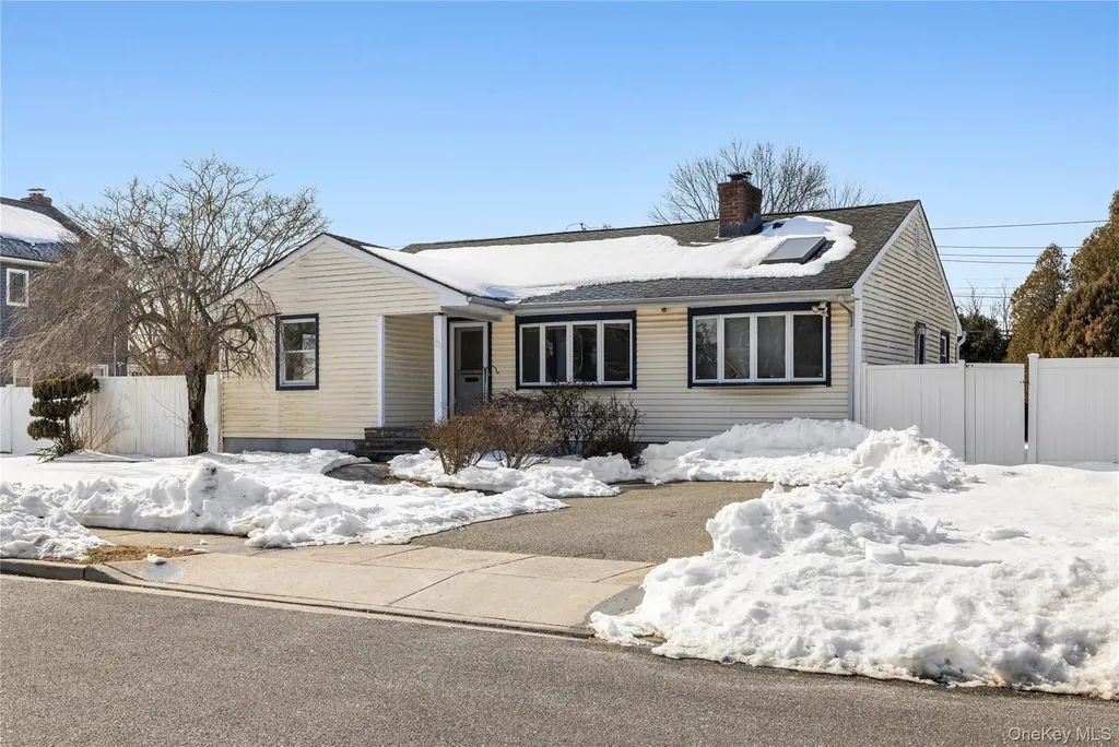 24 Elderberry Road Syosset NY 11791