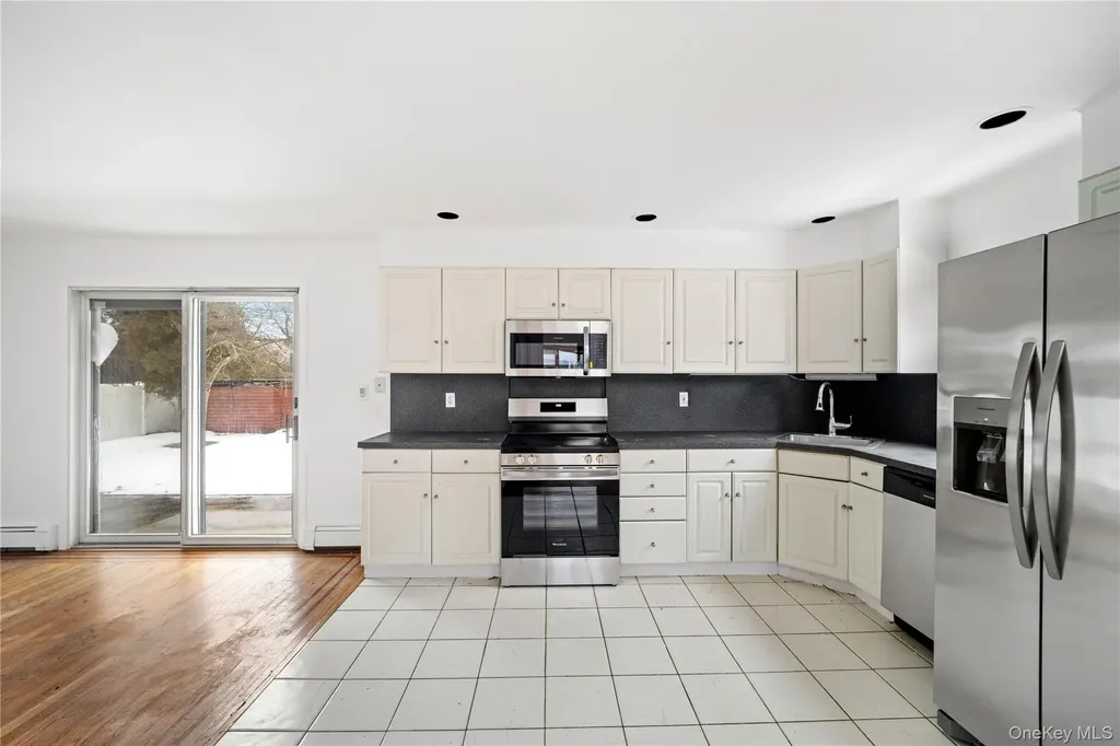 24 Elderberry Road Syosset NY 11791