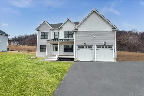 991 Freedom Road Pleasant Valley NY 12569