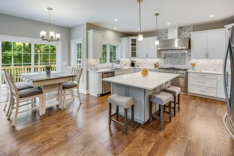 991 Freedom Road Pleasant Valley NY 12569