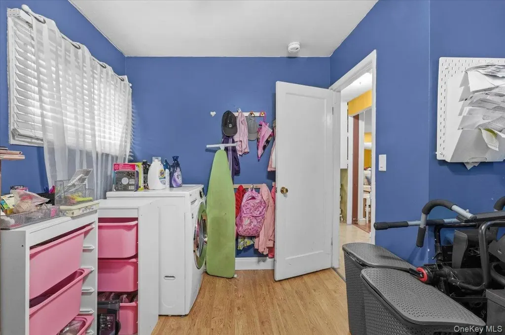 7 Constable Lane Levittown NY 11756