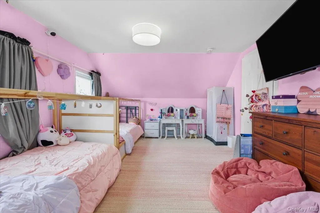 7 Constable Lane Levittown NY 11756