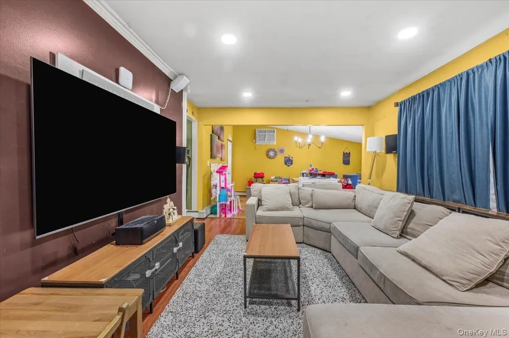 7 Constable Lane Levittown NY 11756