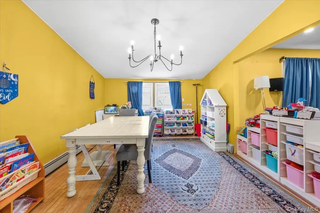 7 Constable Lane Levittown NY 11756