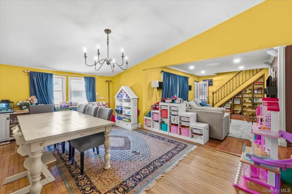 7 Constable Lane Levittown NY 11756