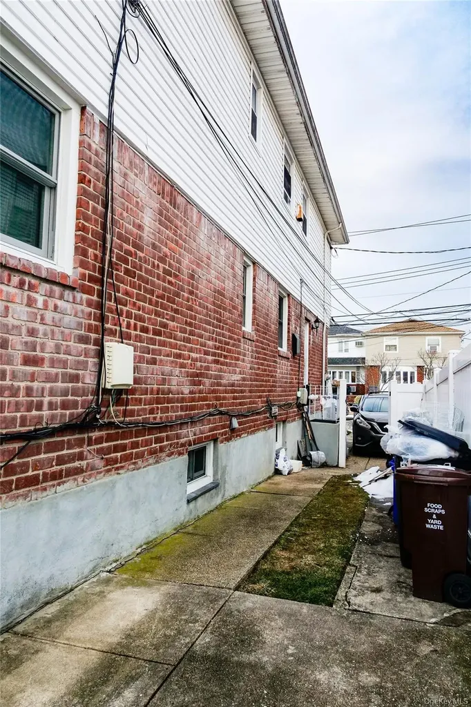 259-35 149th Road Jamaica NY 11422