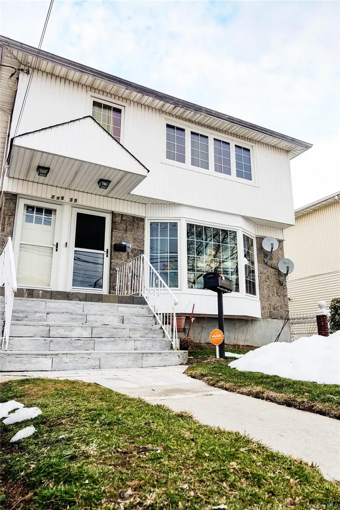 259-35 149th Road Jamaica NY 11422