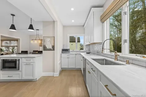 428 Chestnut Avenue Mamaroneck NY 10543
