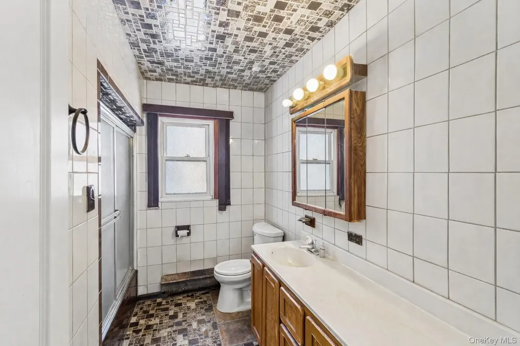 15 Walnut Street Centereach NY 11720