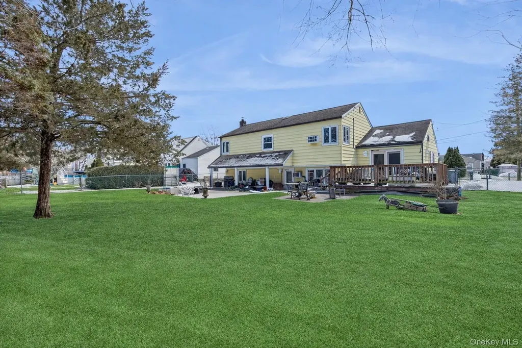 15 Walnut Street Centereach NY 11720