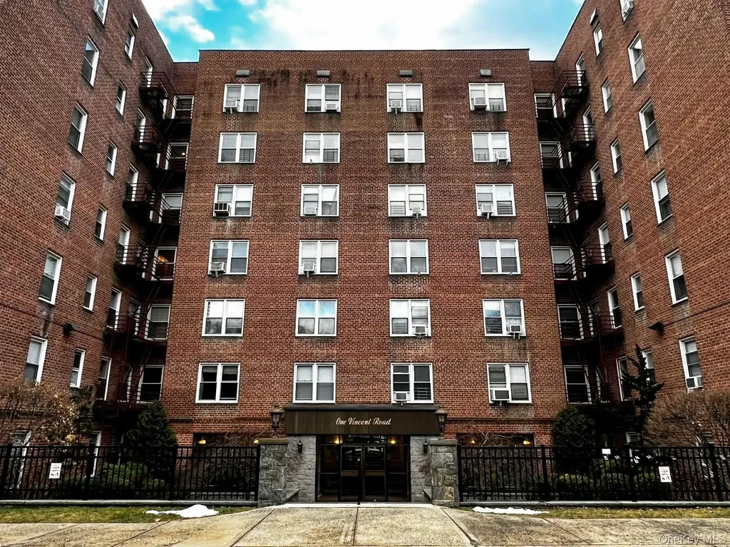 1 Vincent Bronxville NY 10708