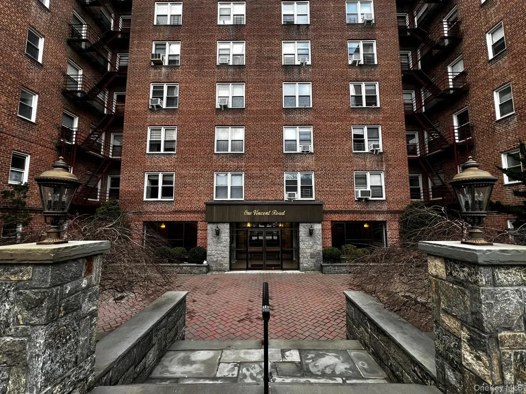 1 Vincent Bronxville NY 10708