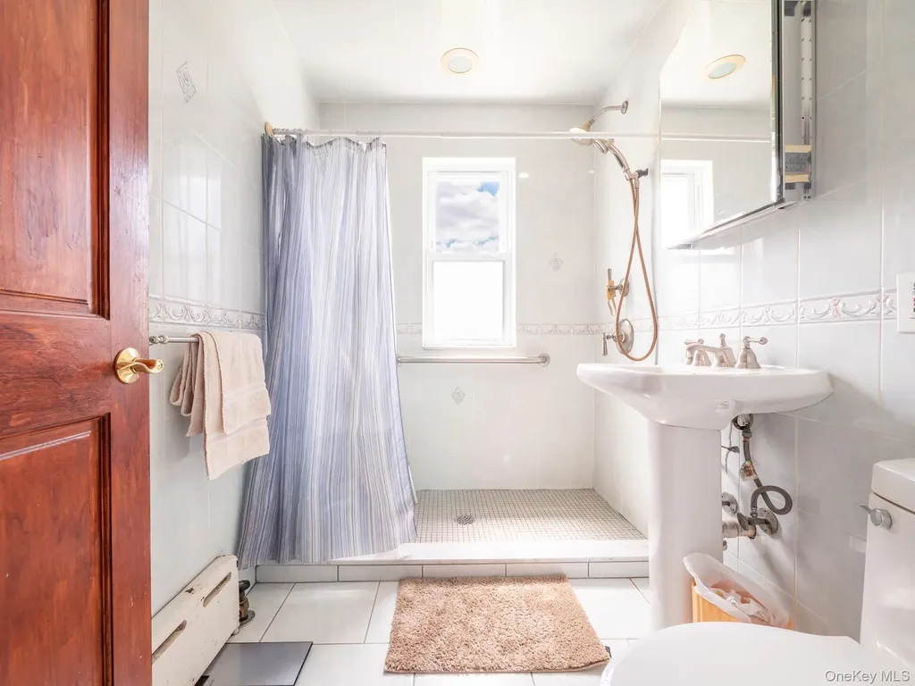 8910 218th Place Queens Village NY 11427