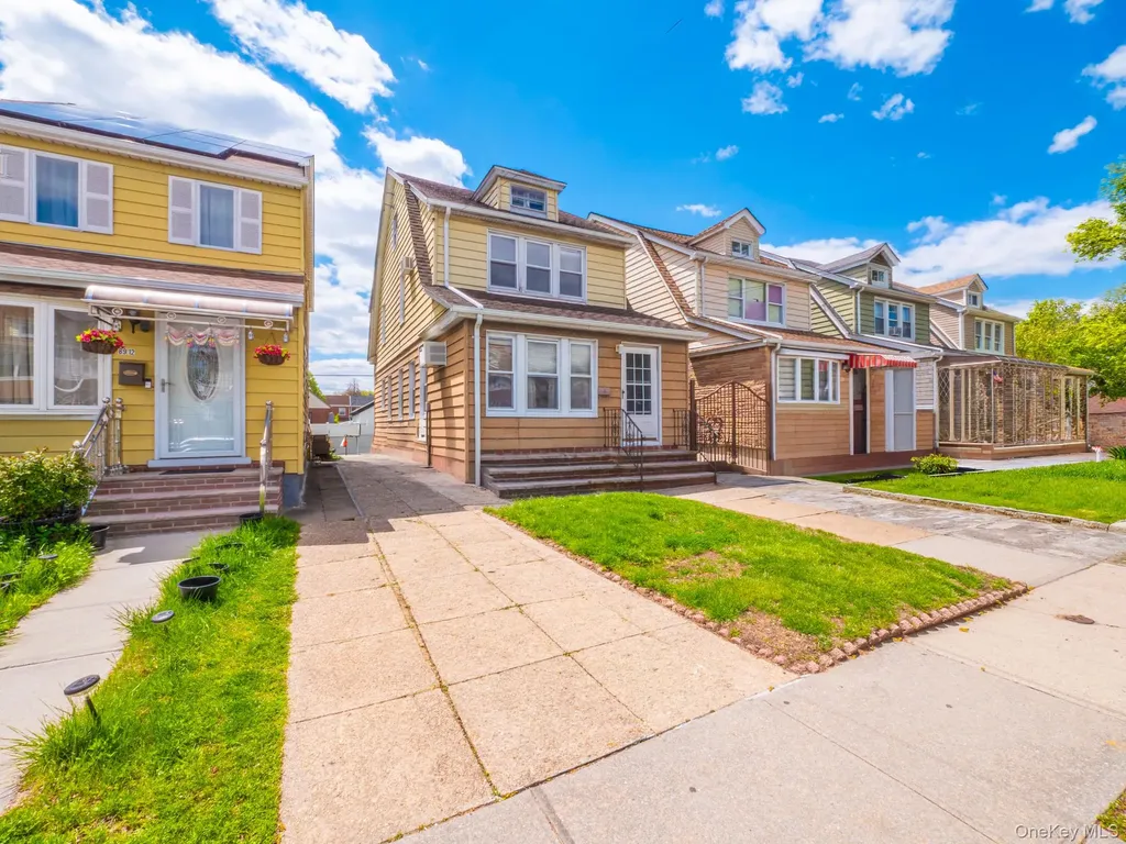 8910 218th Place Queens Village NY 11427