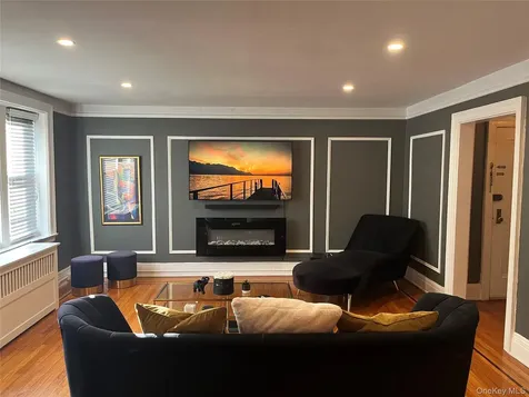 36 Pondfield Road W Bronxville NY 10708