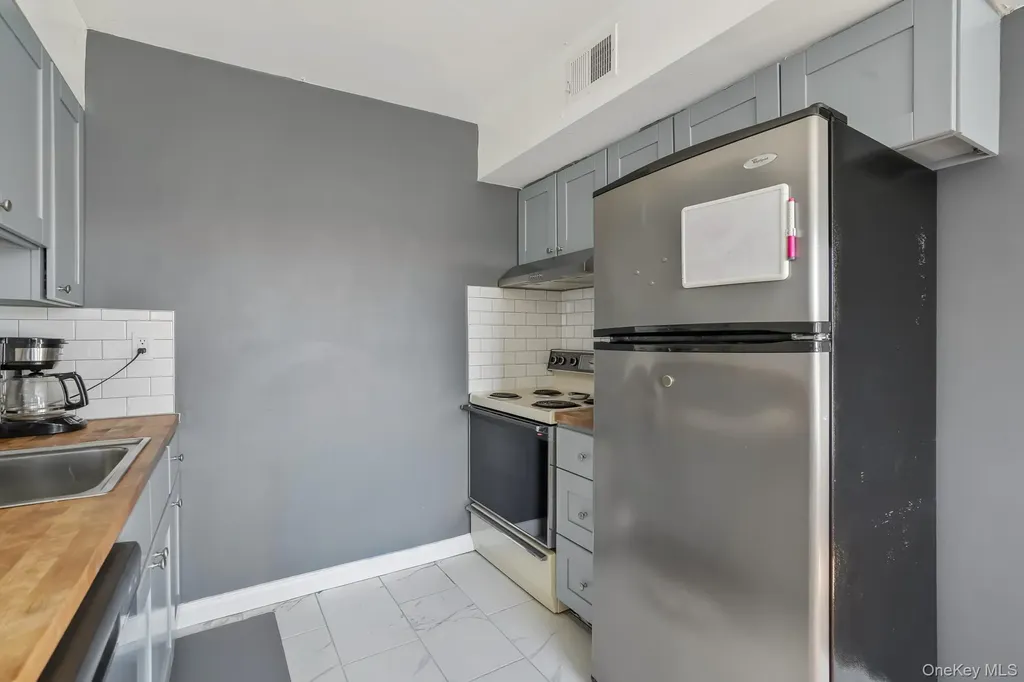 26 Cooper Road Poughkeepsie NY 12603
