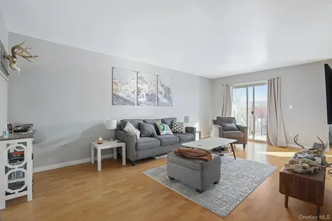 26 Cooper Road Poughkeepsie NY 12603