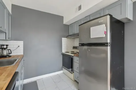 26 Cooper Road Poughkeepsie NY 12603