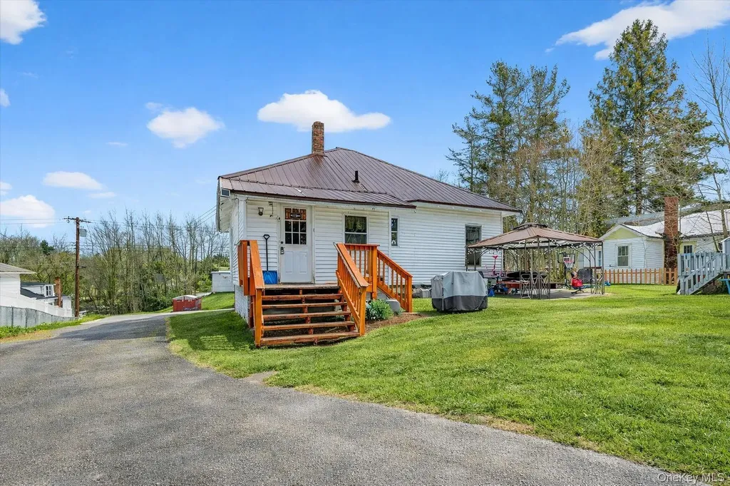 12 Highland Avenue Monticello NY 12701