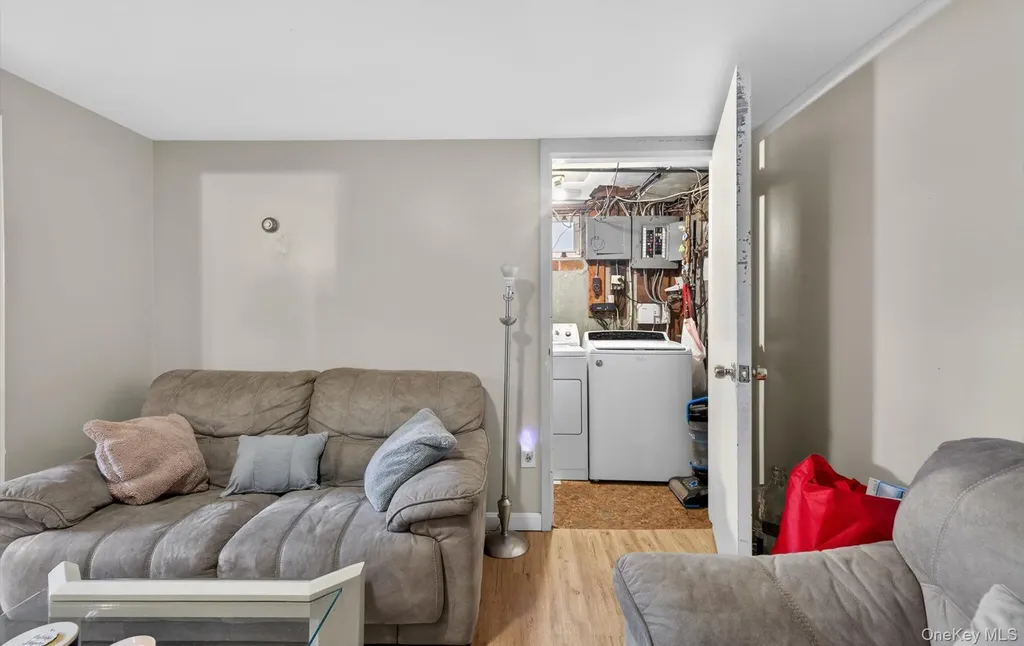 525 Keller Avenue Elmont NY 11003