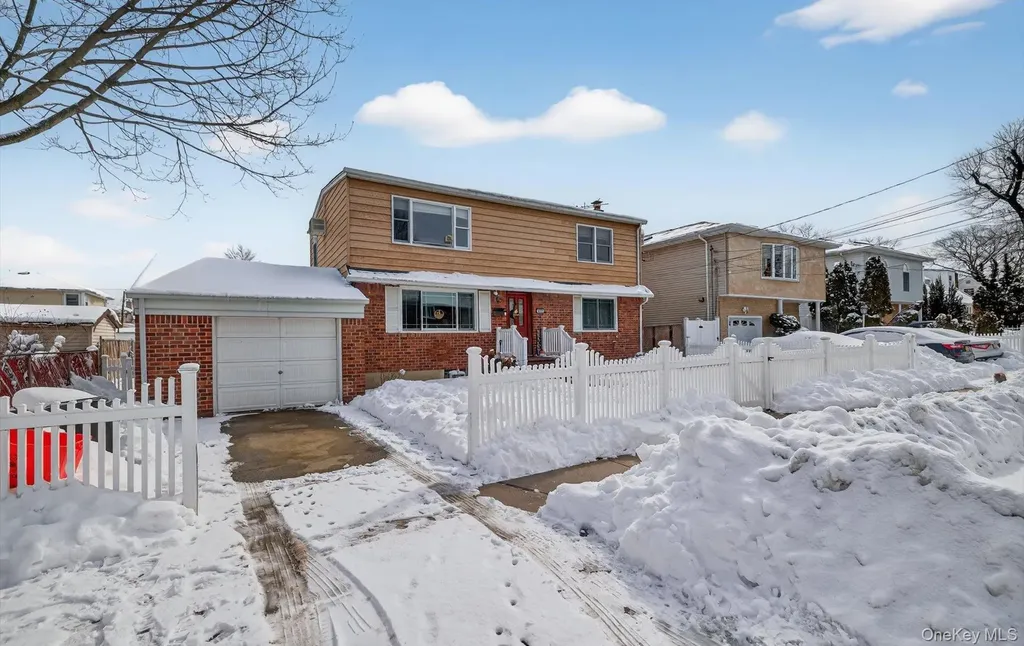 525 Keller Avenue Elmont NY 11003