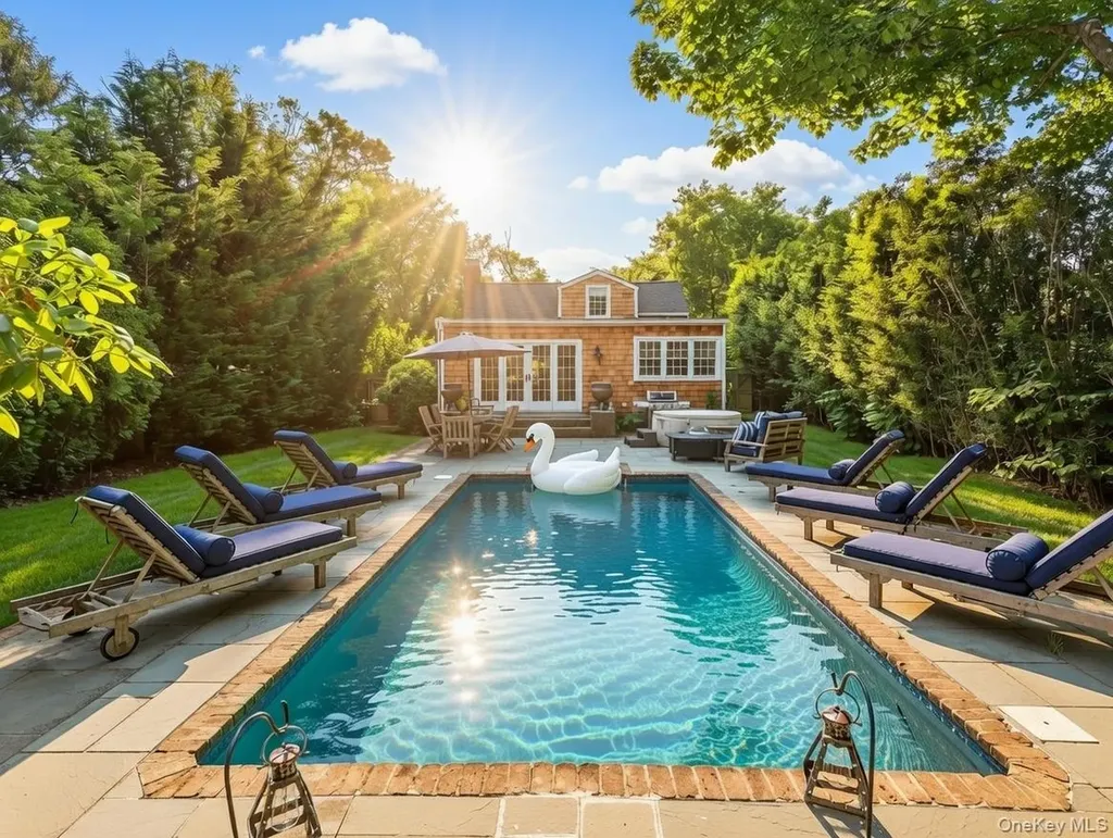 80 Route 114 East Hampton NY 11937
