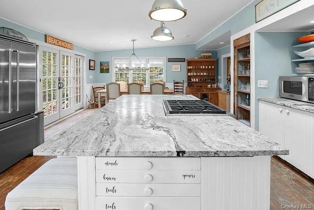 80 Route 114 East Hampton NY 11937