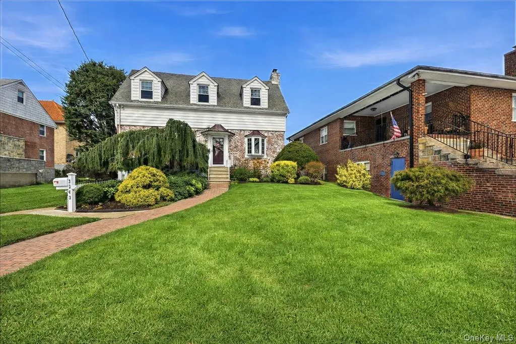 3343 Agar Place Bronx NY 10465