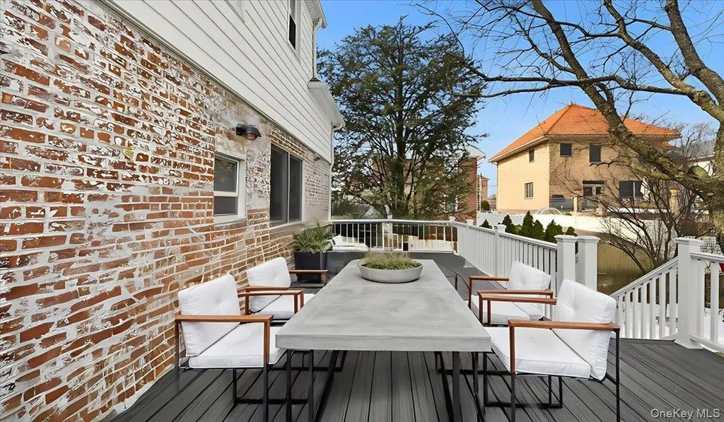 3343 Agar Place Bronx NY 10465