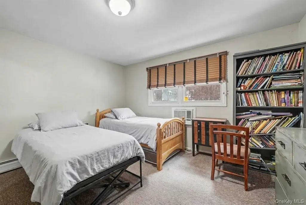 6 Kakiat Lane Spring Valley NY 10977