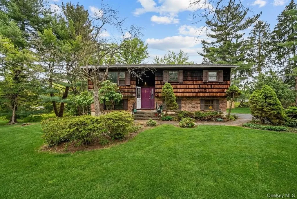 6 Kakiat Lane Spring Valley NY 10977