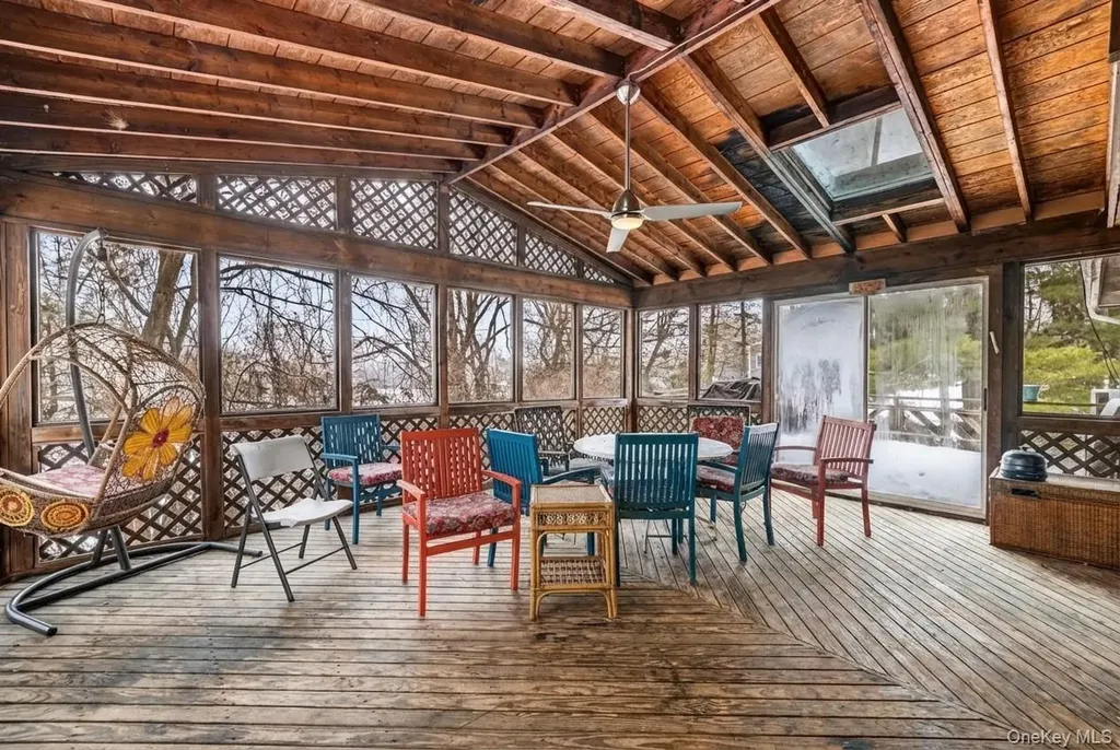 6 Kakiat Lane Spring Valley NY 10977