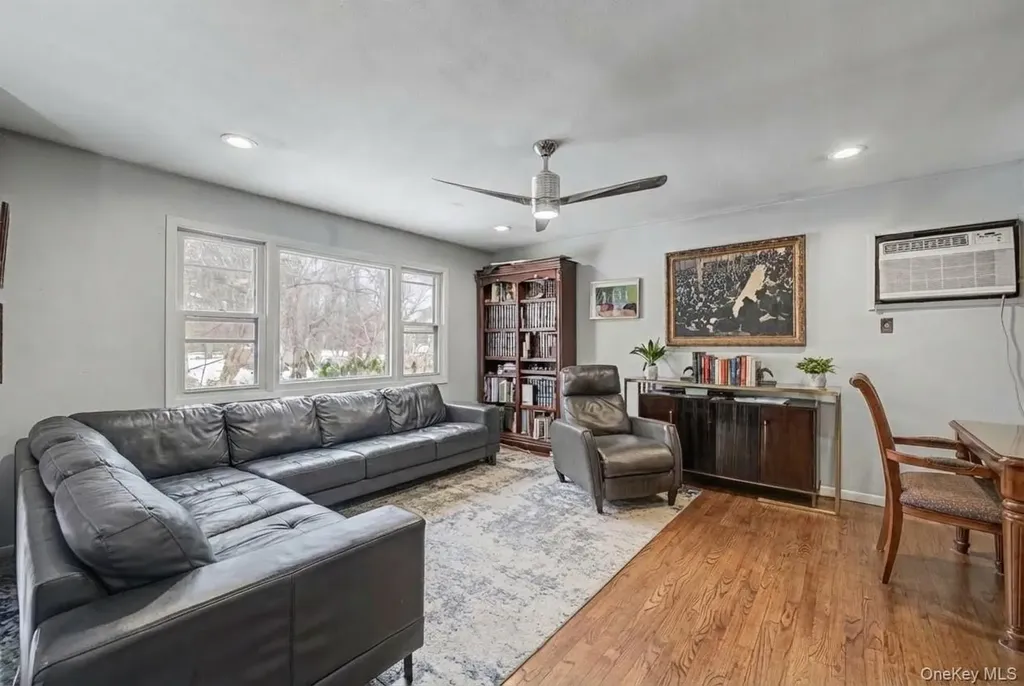 6 Kakiat Lane Spring Valley NY 10977