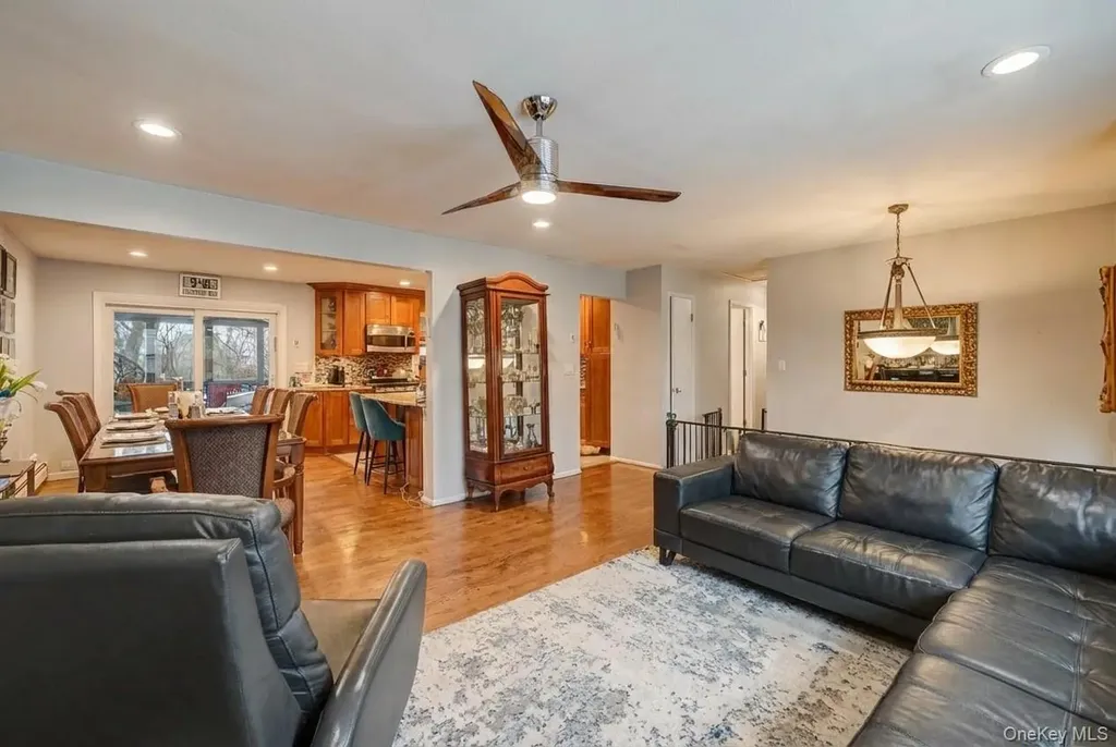 6 Kakiat Lane Spring Valley NY 10977