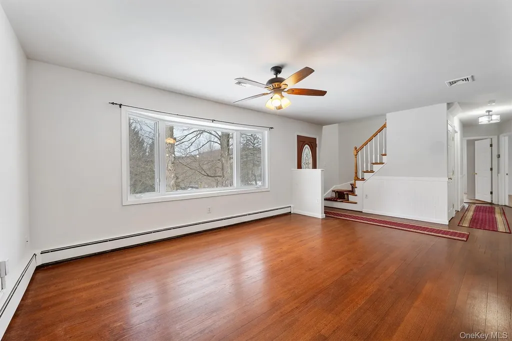 18 Steiner Drive Mahopac NY 10541