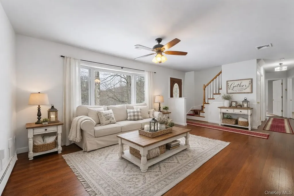 18 Steiner Drive Mahopac NY 10541