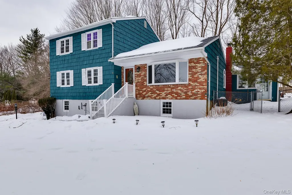 18 Steiner Drive Mahopac NY 10541