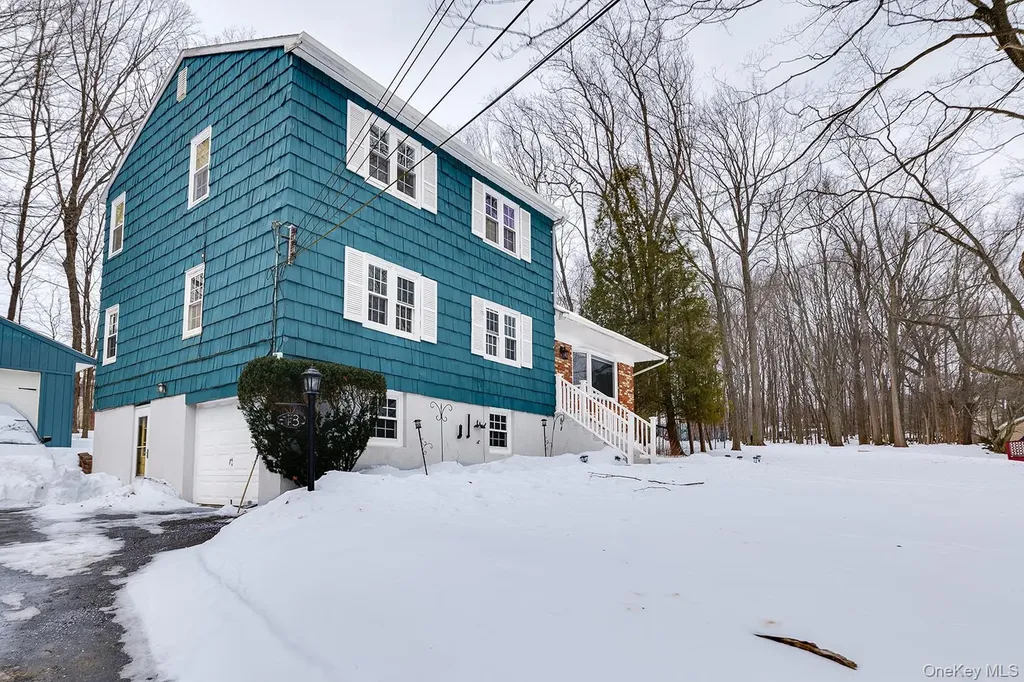 18 Steiner Drive Mahopac NY 10541