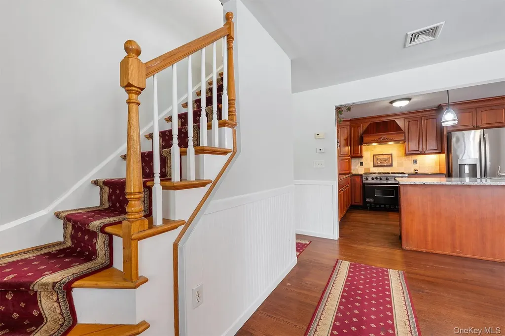 18 Steiner Drive Mahopac NY 10541