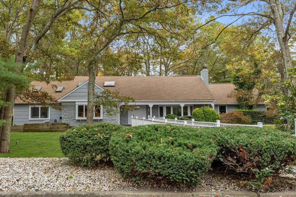 2 Westbourne Lane Melville NY 11747