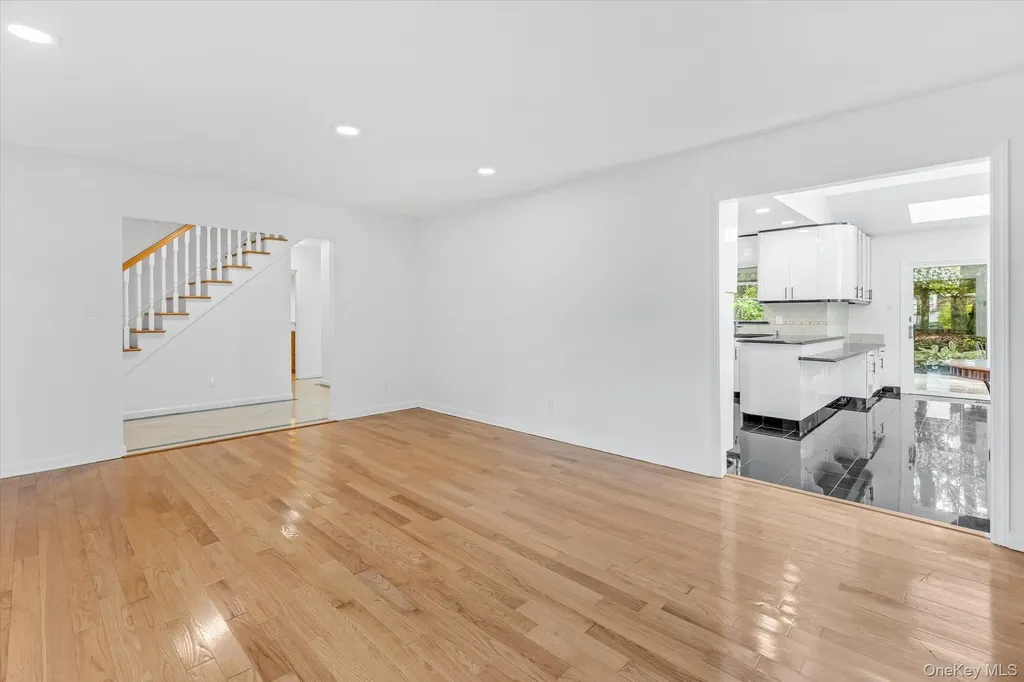 2 Westbourne Lane Melville NY 11747