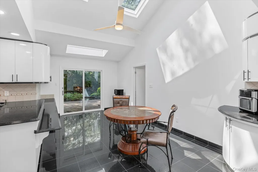 2 Westbourne Lane Melville NY 11747