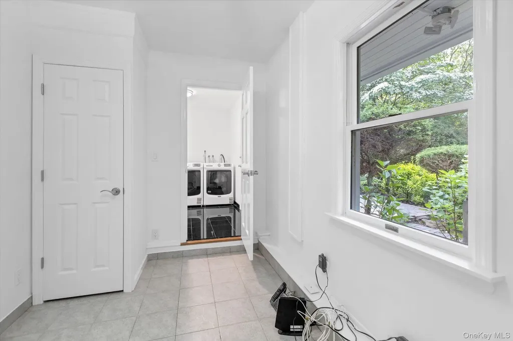 2 Westbourne Lane Melville NY 11747