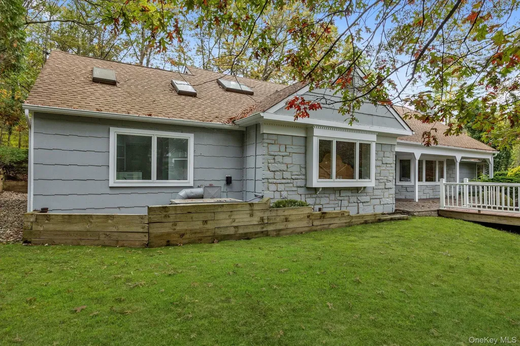 2 Westbourne Lane Melville NY 11747