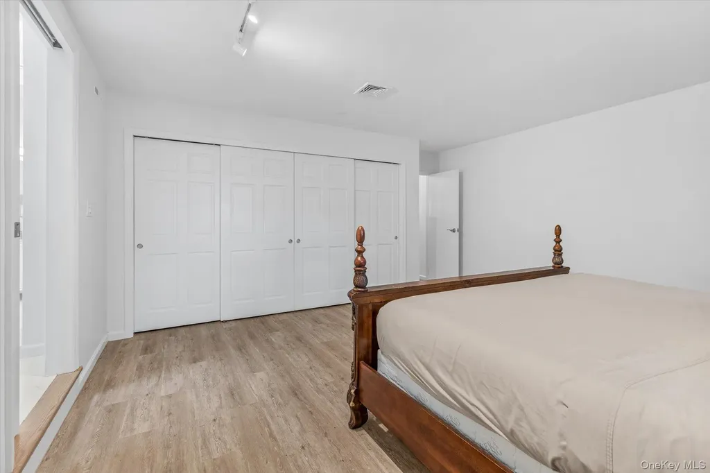 2 Westbourne Lane Melville NY 11747